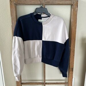 Abercrombie & Fitch Cream and Navy Sweatshirt